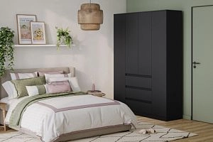 Стефани Мальм-4 Черный